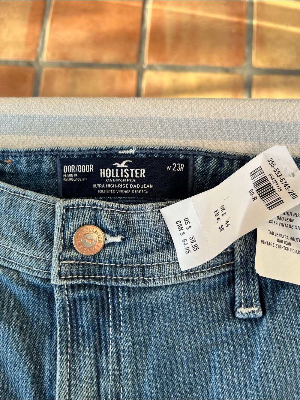 NWT Hollister Women's Ultra High-Rise Dad Jeans in Medium Blue Wash